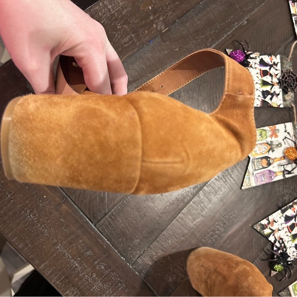 Worn Steve Madden tan short heels. Buckle straps with scuffs. - Picture 7 of 8
